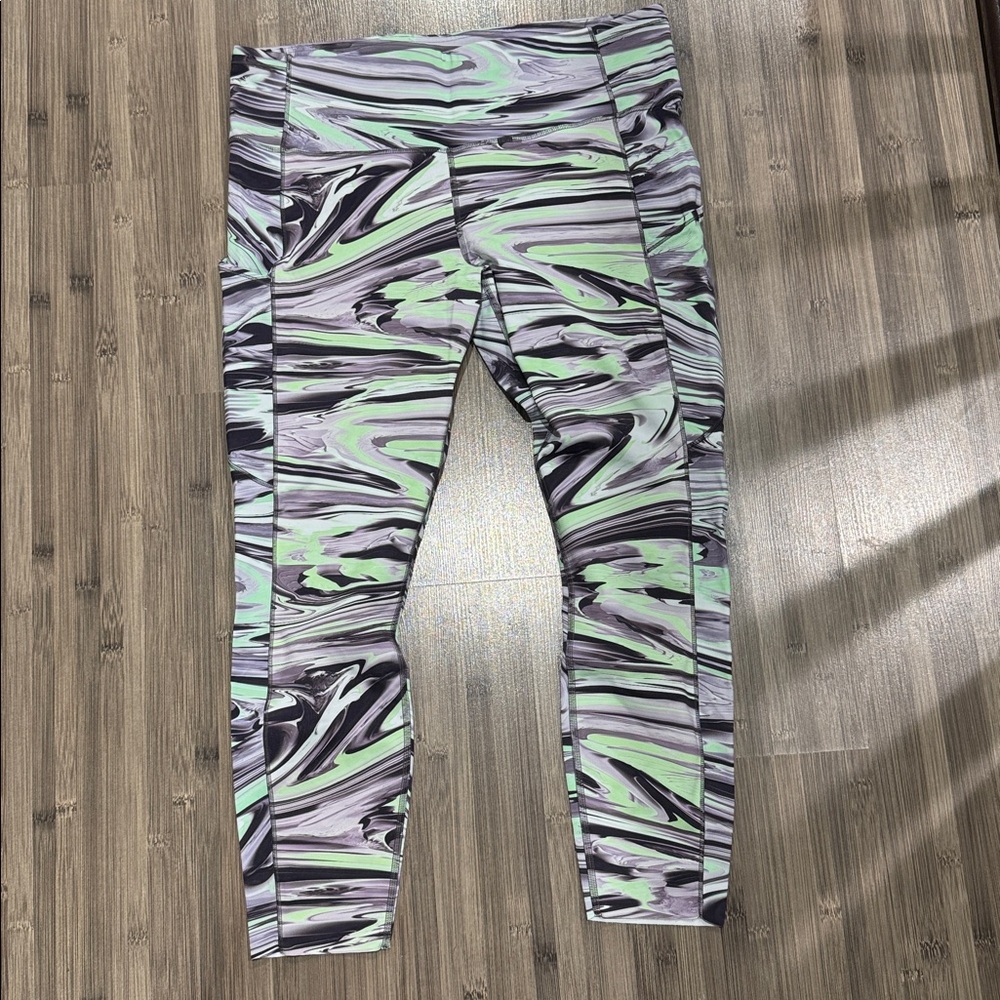 Pre Owned Lululemon Black Patterned Leggings And … - image 6